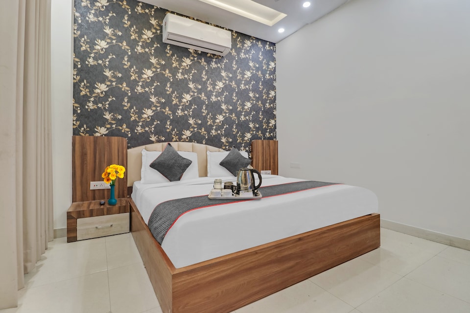 OYO Townhouse 940 J K Classic, Ranjit Avenue Amritsar, Amritsar