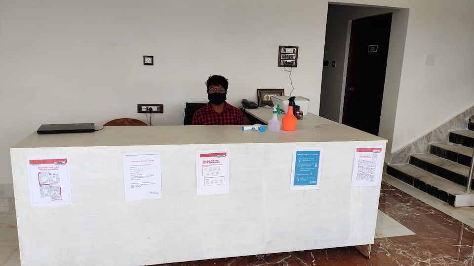 OYO Hotel Midnight, Bapuji Nagar, भुवनेश्वर