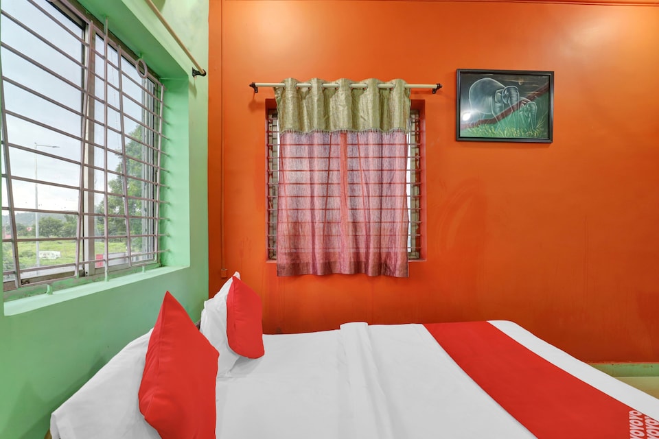 OYO Flagship 73119 Hotel Eagle Restaurant & Lodging, Airport Wardha Road, Nagpur