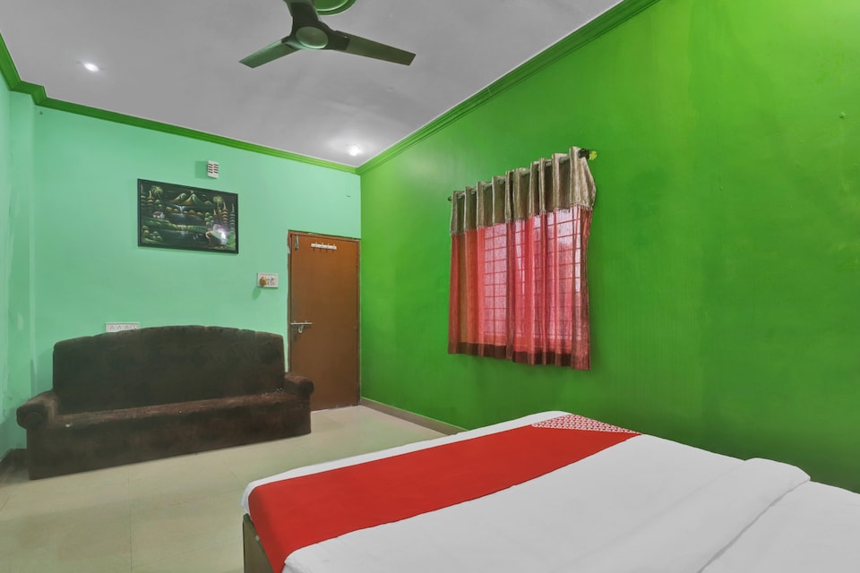 OYO Flagship 73119 Hotel Eagle Restaurant & Lodging, Airport Wardha Road, Nagpur
