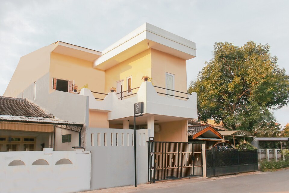 OYO Life caraka residence, Kebayoran, Jakarta