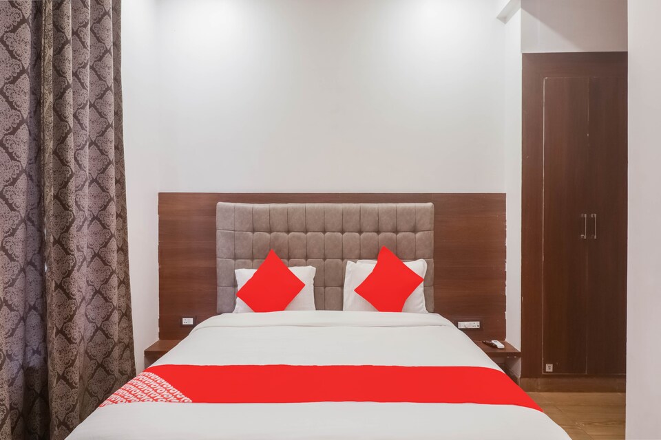 OYO 73179 Hotel Global Inn New, Gomti Nagar Lucknow, Lucknow