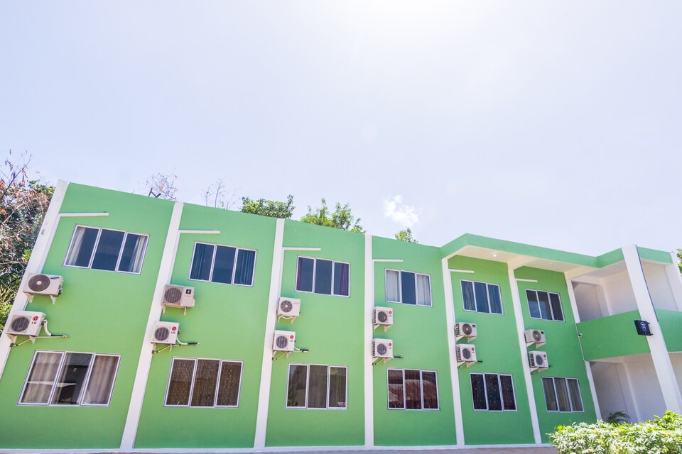 OYO Life athaya kost, Batu Besar, Batam