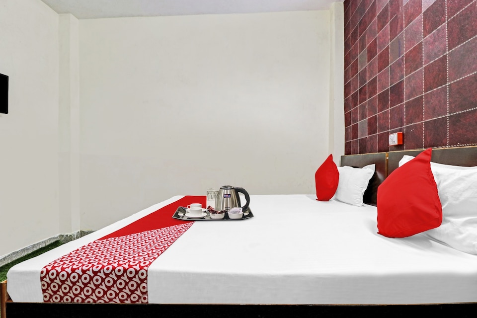 Hotel O Lion Home Stay, Nizamuddin Delhi, Delhi