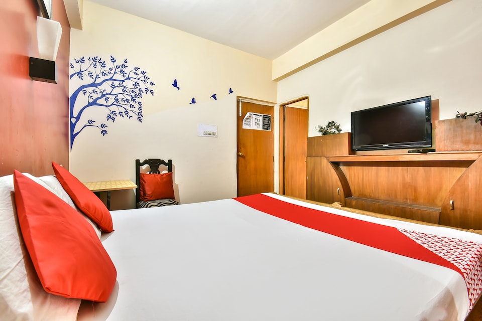OYO Flagship 73256 Hotel Dhanyadhara Residency, Gandhi Maidan Patna, Patna