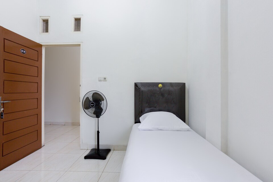 OYO Life kost putra haqiqin, Pekanbaru, Pekanbaru