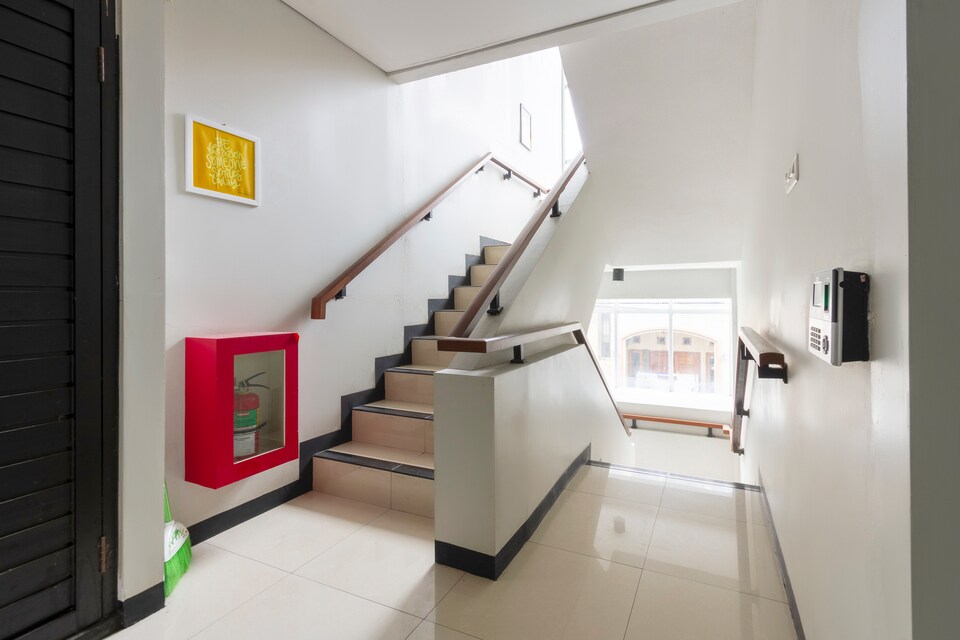 OYO Life bumi katineung, Cirebon, Cirebon