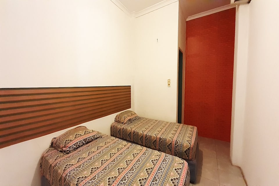 OYO 3638 Fafan Backpackers Hotel, Lolong, Padang