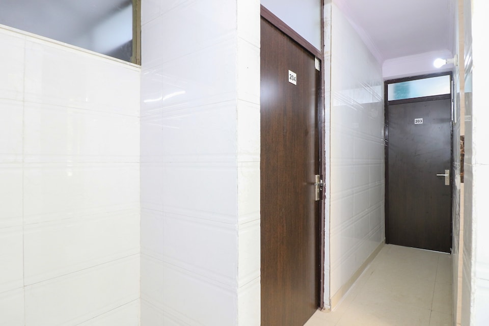 Hotel O Unwind, Pitampura - Rohini Delhi, Delhi