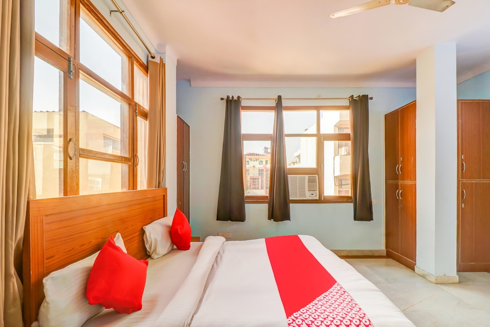 OYO 73360 Surya Kiran Inn, Old Gurgaon, Gurgaon