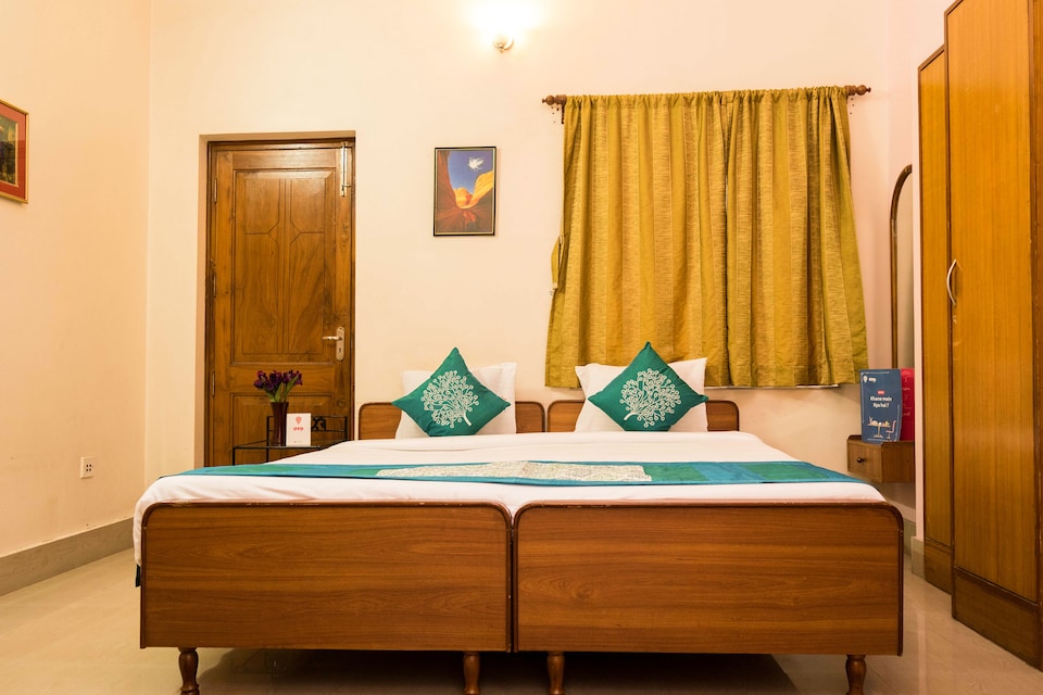 OYO 6158 Salt Lake, Salt Lake Kolkata, Kolkata