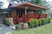 OYO 967 Andathien Pool Villa Aonang
