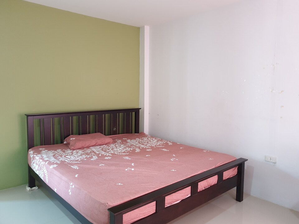 OYO 974 The Rest Village Apartment, Rayong City P2, Rayong