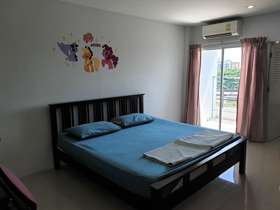OYO 974 The Rest Village Apartment, Rayong City P2, Rayong