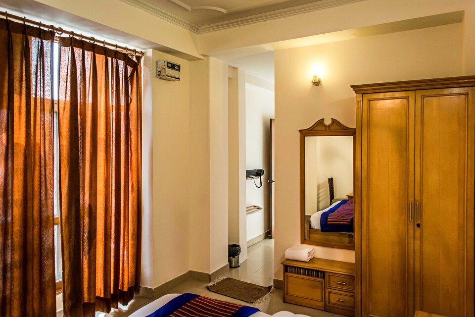 OYO Rooms 014 Noida City Centre II (Blocked), Noida City, Noida