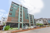 OYO 990 Siam​ Lanna​ Grand​ Hotel​ Chiangmai