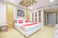 OYO 1002 Pinklao Resort 