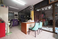 OYO 1004 Naklua Mansion