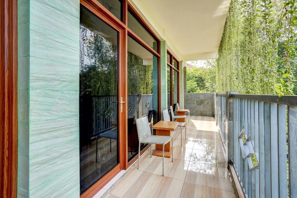 OYO 3710 Izzi Hotel, Paciran, Lamongan