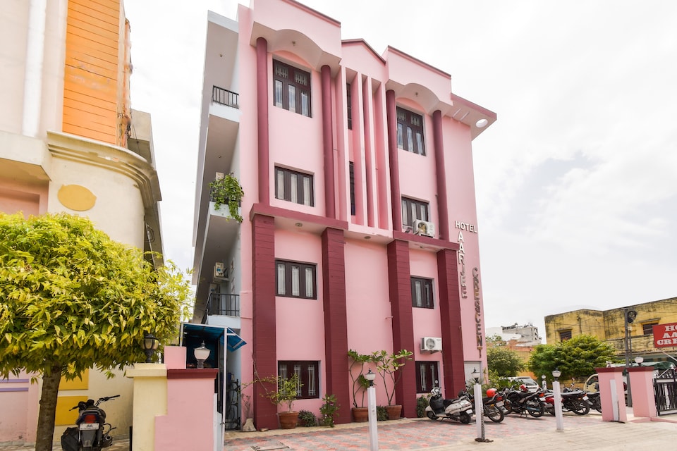 OYO 6179 Hotel Aarjee Crescent, Sindhi Camp, Jaipur