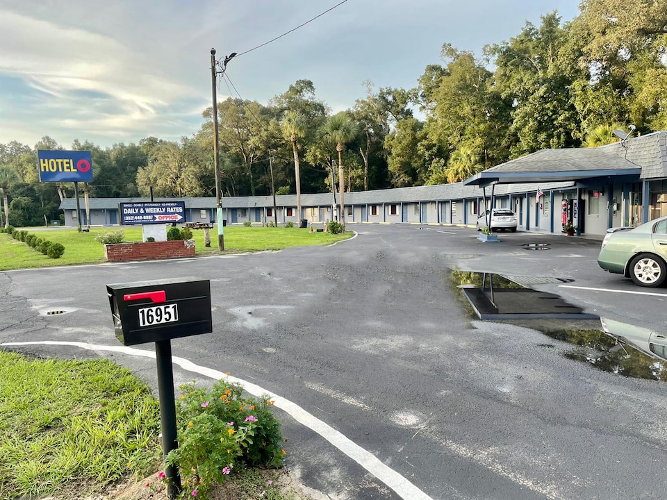 Hotel O near Fanning Springs State Park US Hwy 98, Fanning Springs FL, Fanning Springs FL	