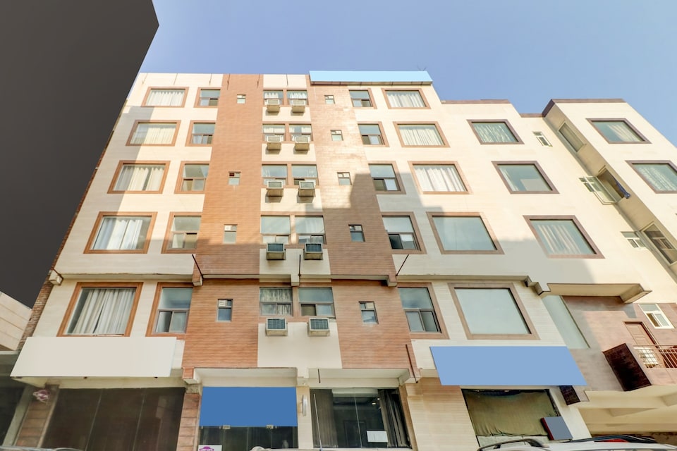 Capital O 73469 Hotel Libet, Noida Expressway SEZ, Noida