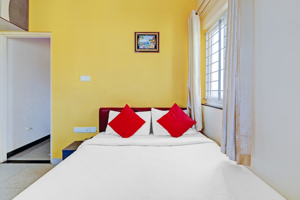 OYO 73485 Krishna Comfort K, Yeshwantupur Bangalore, Bangalore