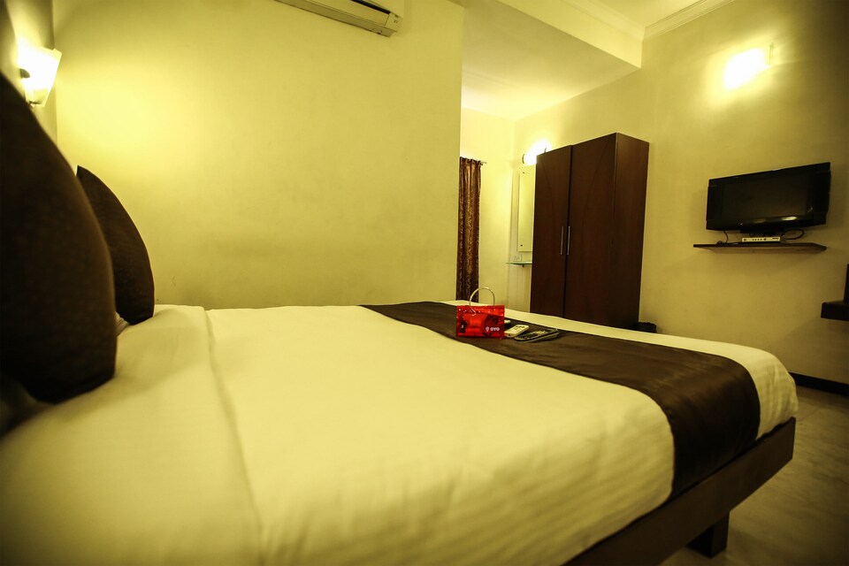 OYO Rooms 038 Mount Road US Consulate, T Nagar Chennai, Chennai
