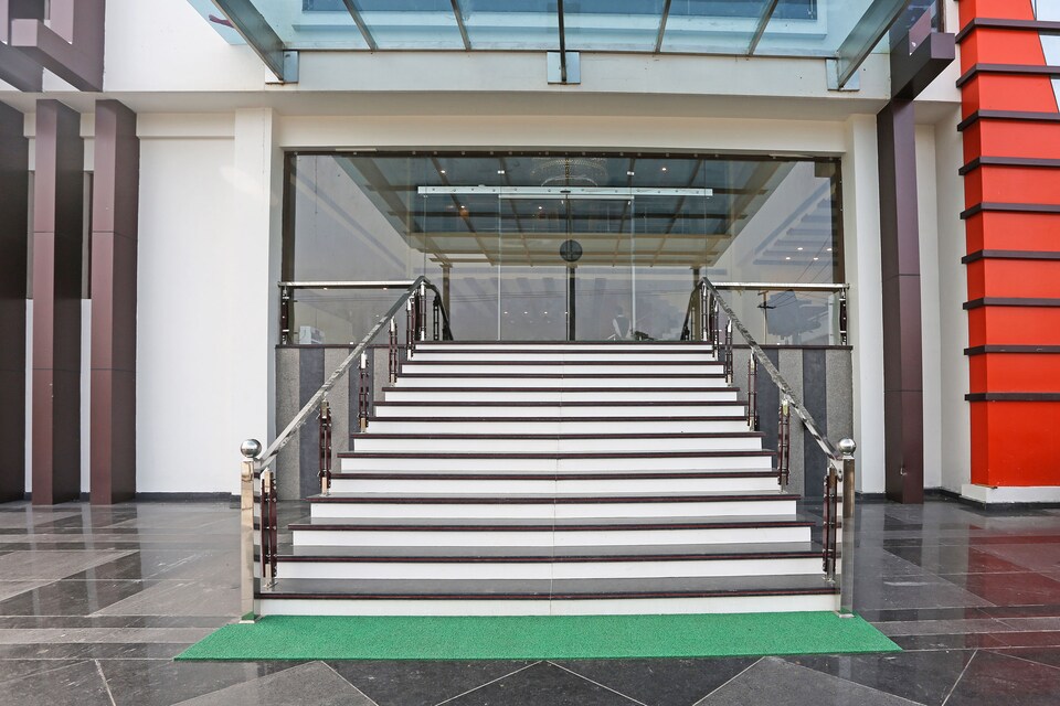 OYO 6192 Crystal Ganga Heights, Haridwar Junction, Haridwar