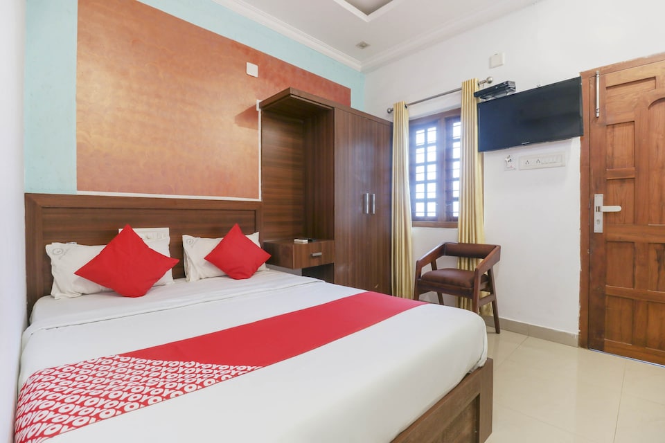 OYO 73602 Hotel White House, Thrissur-II, Thrissur
