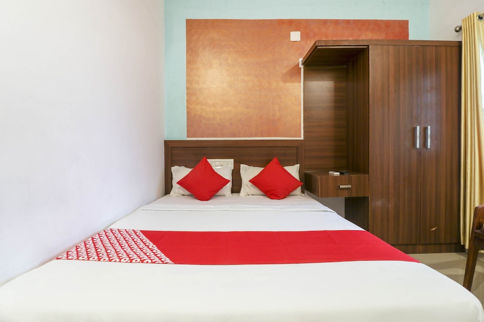 OYO 73602 Hotel White House, Thrissur-II, Thrissur