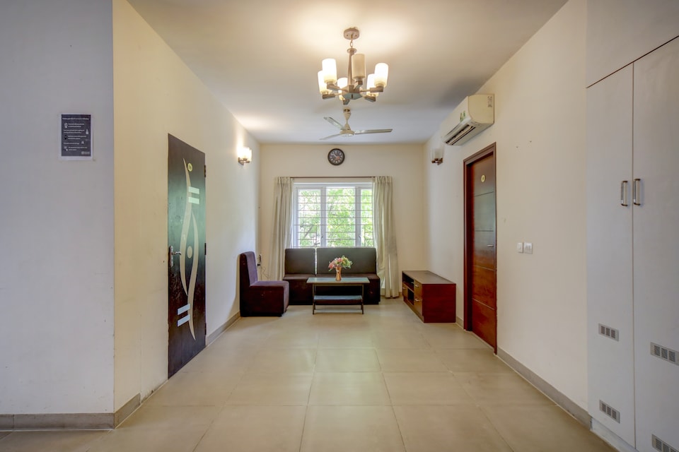 Flagship Home Tree Service Apartment Near Pvr Cinemas Skywalk, Ambattur, Chennai