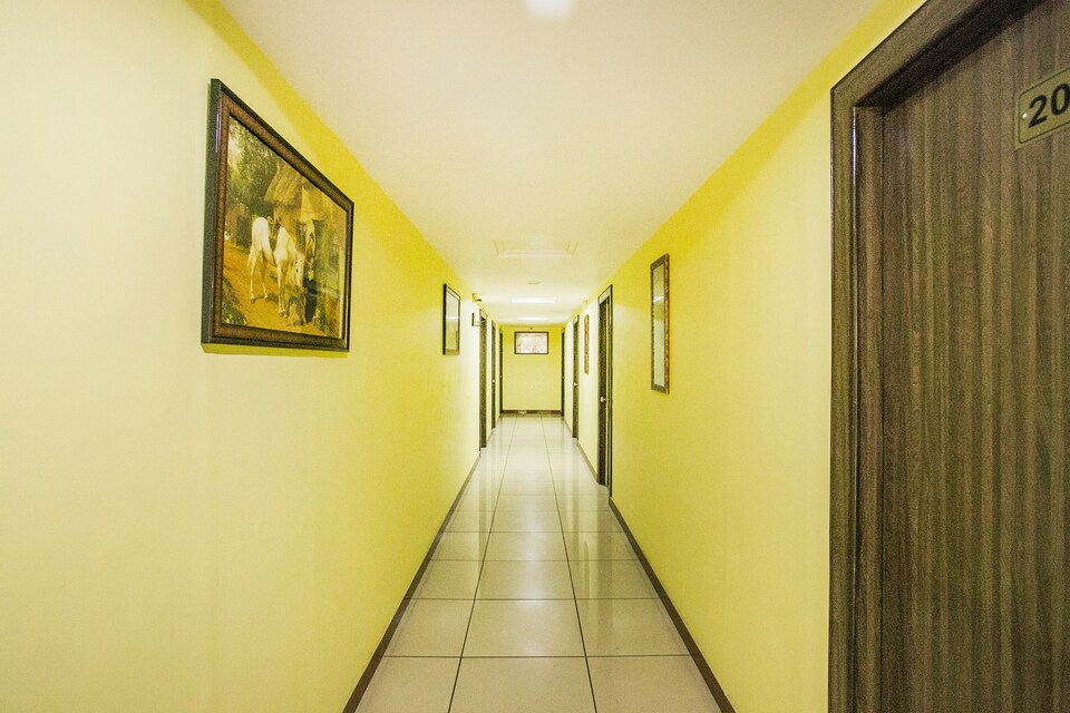 OYO 8799 Urs Palace, Rajajinagar Bangalore-II, Bangalore