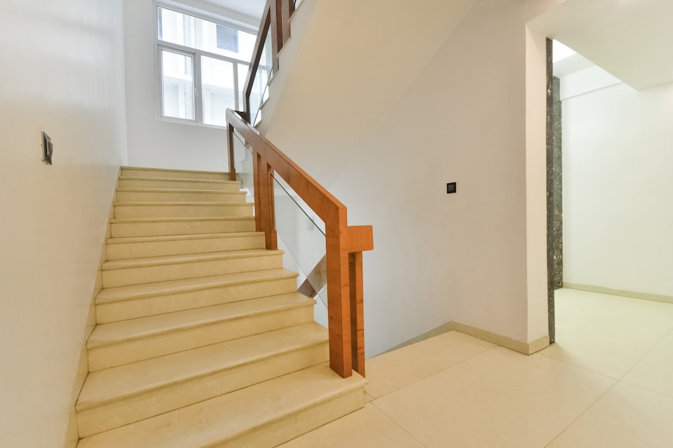 OYO 73670 Vinayak Suites, Railway Station Coimbatore, Coimbatore