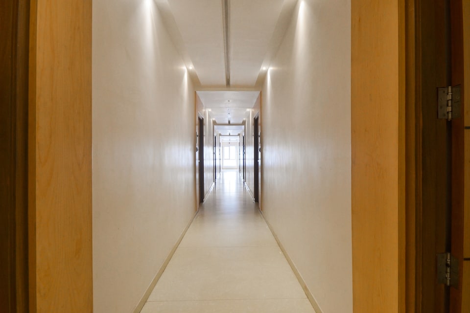 OYO 73670 Vinayak Suites, Railway Station Coimbatore, Coimbatore