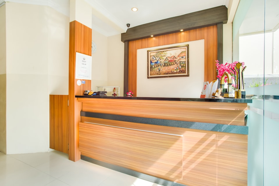 OYO 3756 Pilatus Hotel Bandung, Sarijadi, Bandung