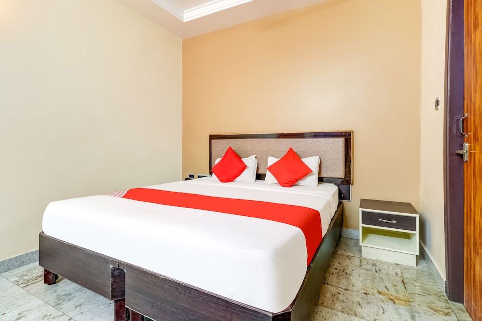 OYO 73781 Hotel Rafees, Kumbakonam, Kumbakonam
