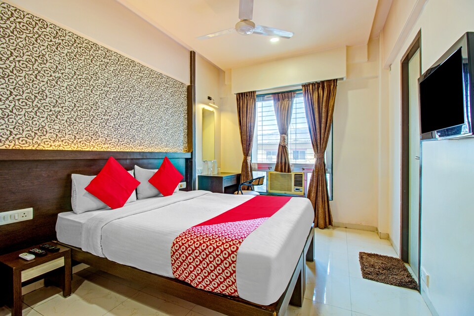 OYO 73786 Srikrishna Paradise Hotel, Mumbai Thane-Mulund-Bhandup, मुंबई