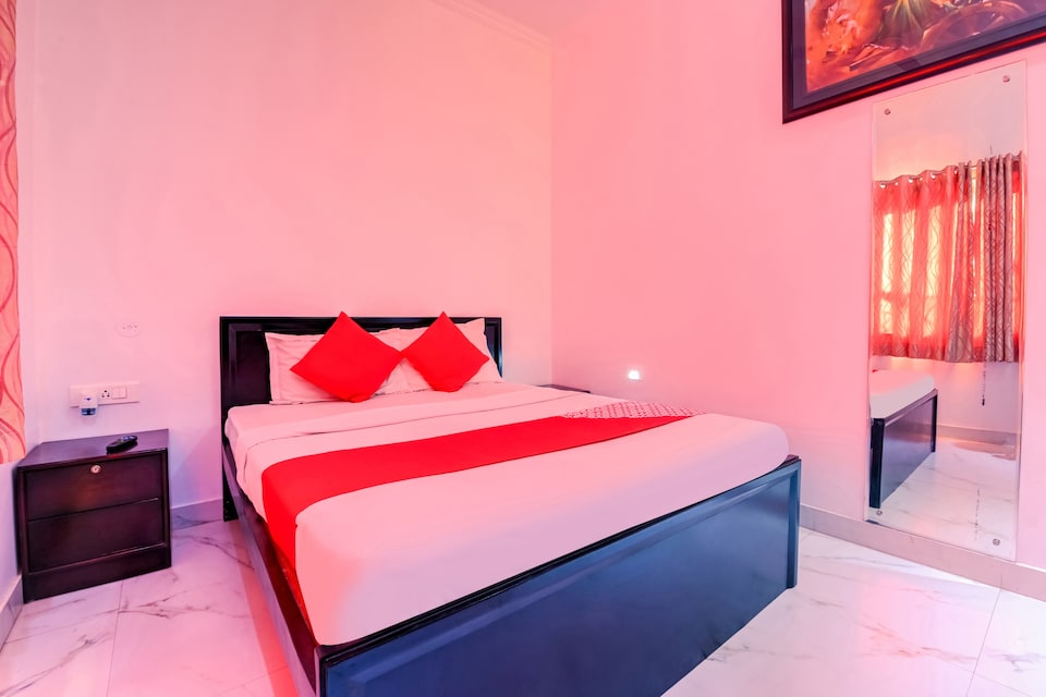 OYO Hotel Padmini Palace, Sikar Road Jaipur, Jaipur