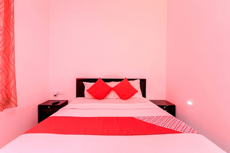 OYO Hotel Padmini Palace, Sikar Road Jaipur, Jaipur