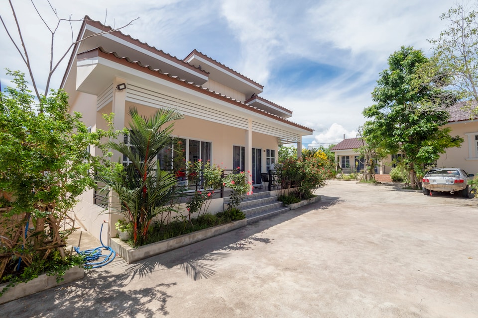 OYO 1048 Home And Garden Resort , Bang Lamung P2, Chonburi