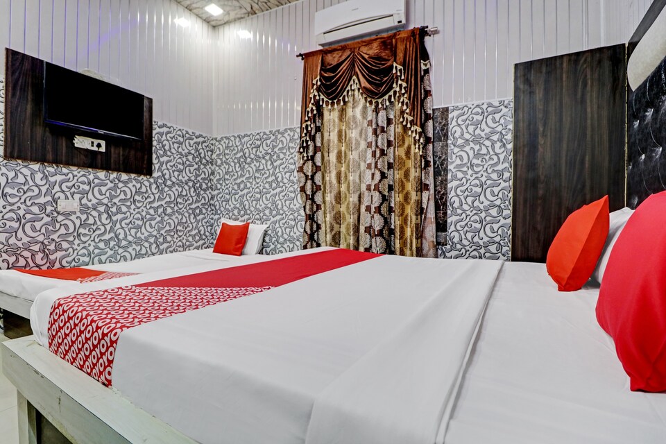 OYO 73806 Stay N Pay Hotel, Golden Temple Road Amritsar, Amritsar