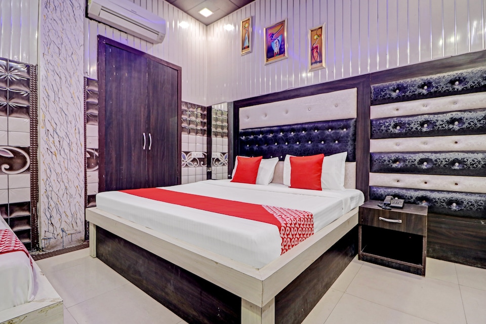 OYO 73806 Stay N Pay Hotel, Golden Temple Road Amritsar, Amritsar