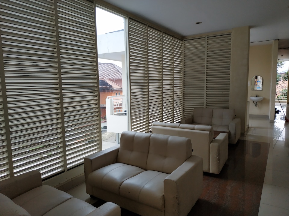 SPOT ON 3786 Griya Pasadena Syariah, Kelapa Dua, Depok