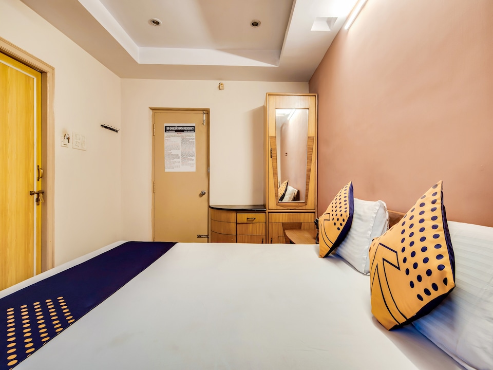 SPOT ON Rajeswari Lodge, Gajuwaka Visakhapatnam, Visakhapatnam