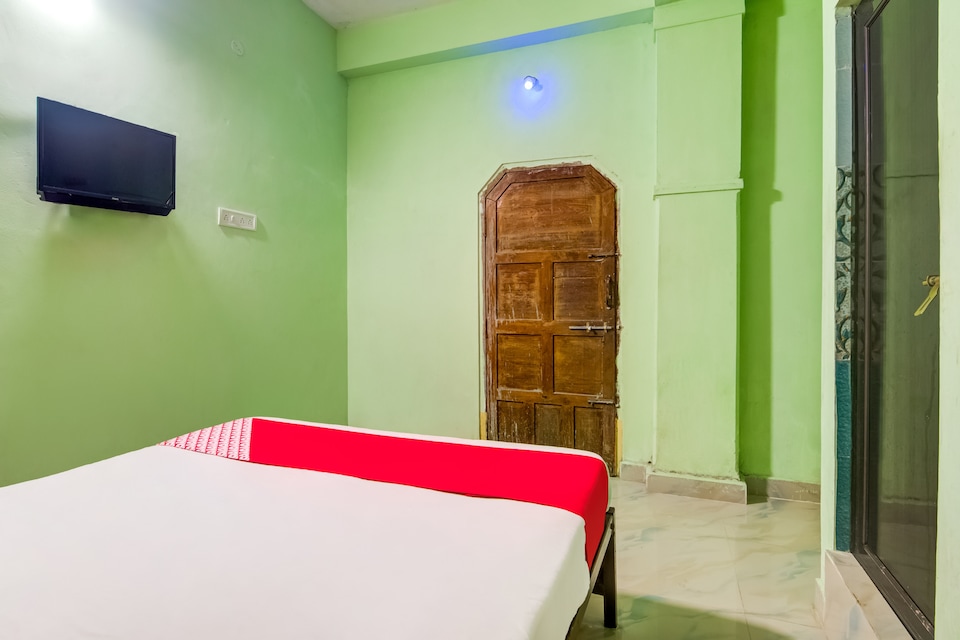 OYO 73892 Hotel Sea Moon Inn, Beach Road Visakhapatnam, Visakhapatnam