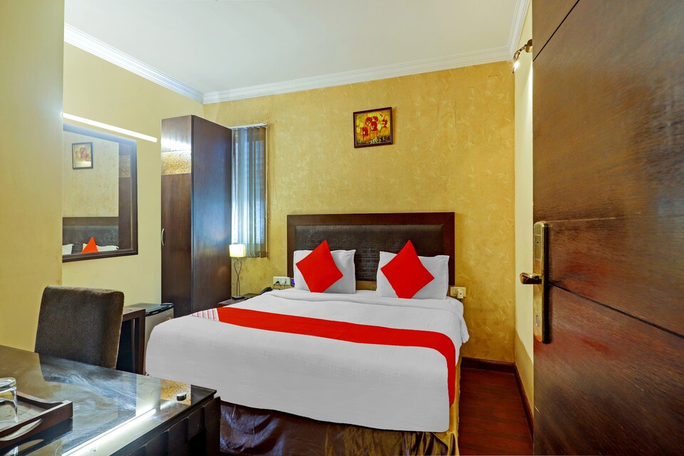 Capital O Hotel Svr Near Nexus Hyderabad, Kondapur, Hyderabad