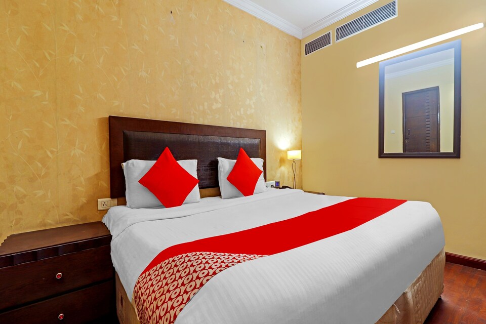 Capital O Hotel Svr Near Nexus Hyderabad, Kondapur, Hyderabad