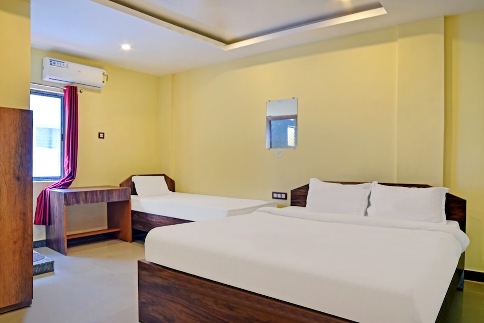 OYO Flagship 73919 Dharapur Inn, ISBT Guwahati, Guwahati