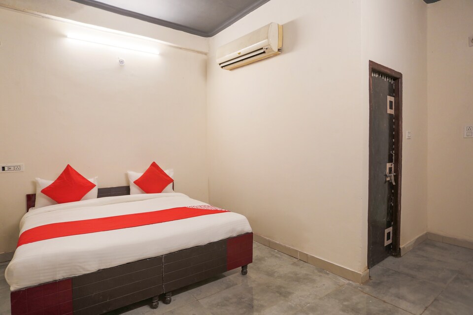 live under del4726, North Delhi, Delhi